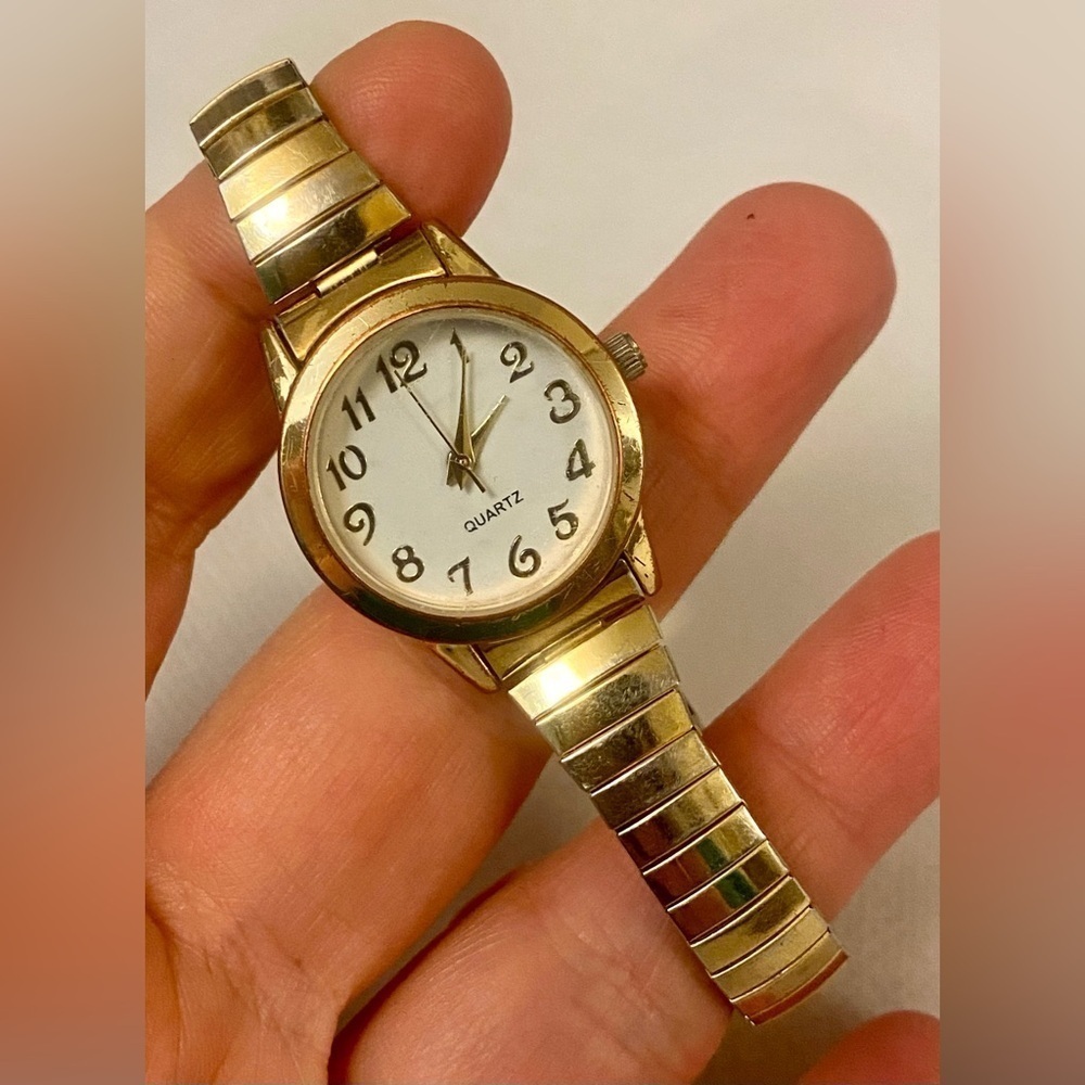 Gold Quartz Watch with White Dial. Vintage